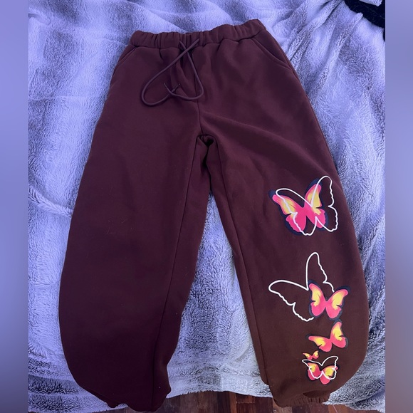 SHEIN- brown butterfly sweatpants - Picture 2 of 3